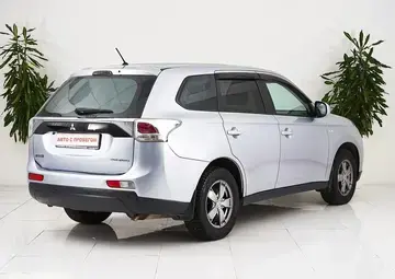 Mitsubishi Outlander Вид 4