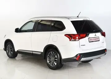 Mitsubishi Outlander Вид 2