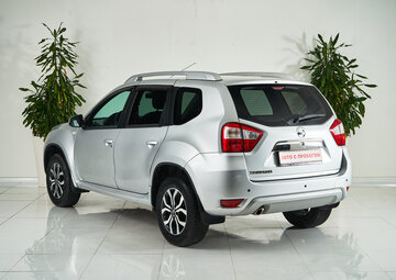 Nissan Terrano Вид 4