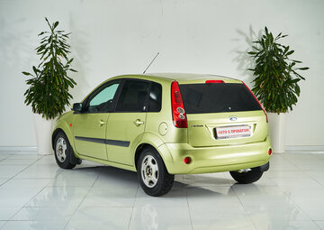 Ford Fiesta Вид 4