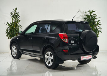 Toyota RAV4 Вид 4