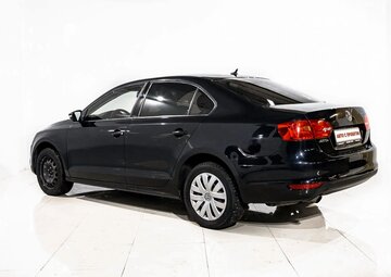 Volkswagen Jetta Вид 4